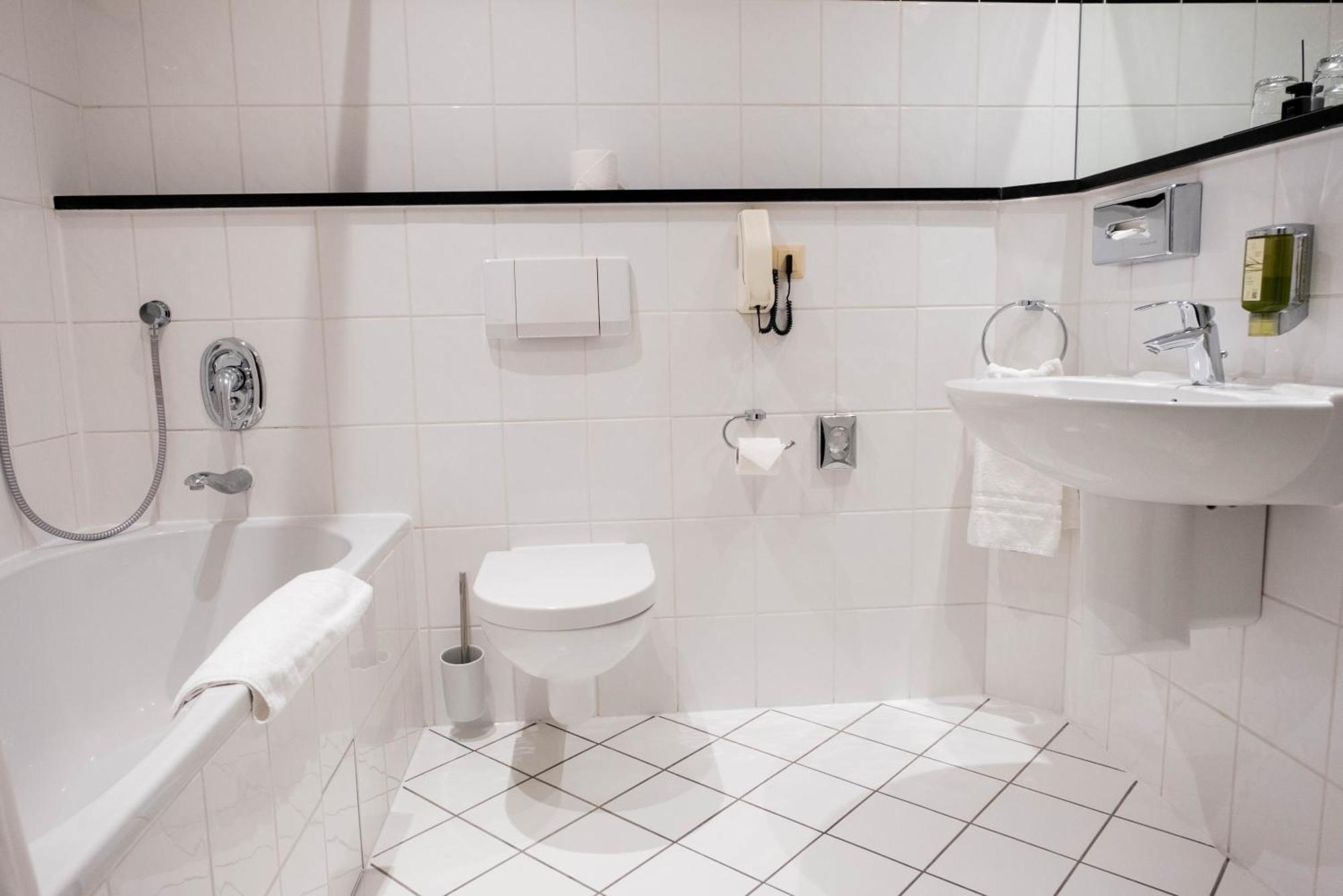 Hotel Ottheinrich Weinheim Eksteriør billede